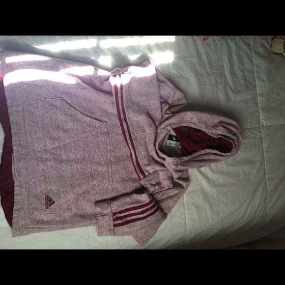 Never worn adidas sweatshirt. Size L - Picture 6 of 8